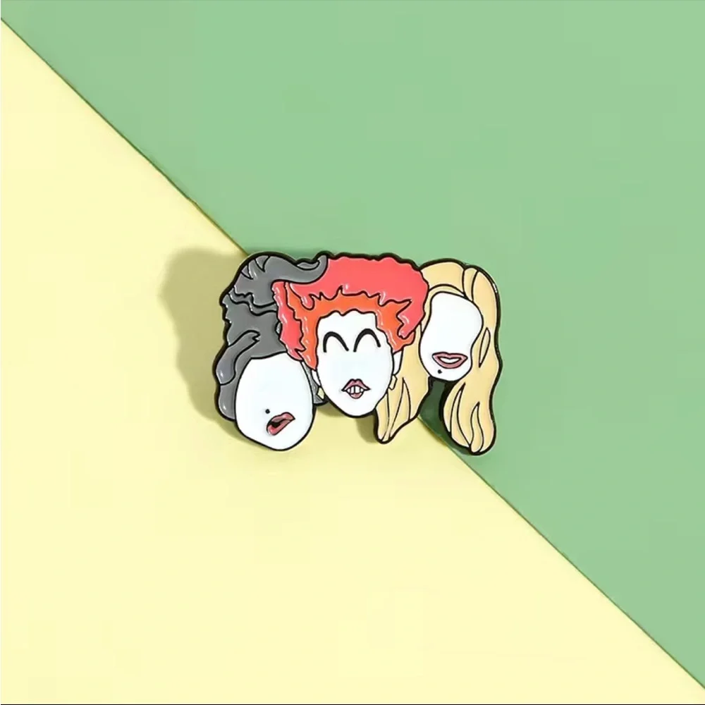 Hocus Pocus Pin - Picture 5 of 7